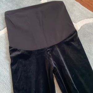 Black crushed velvet H & M maternity leggings